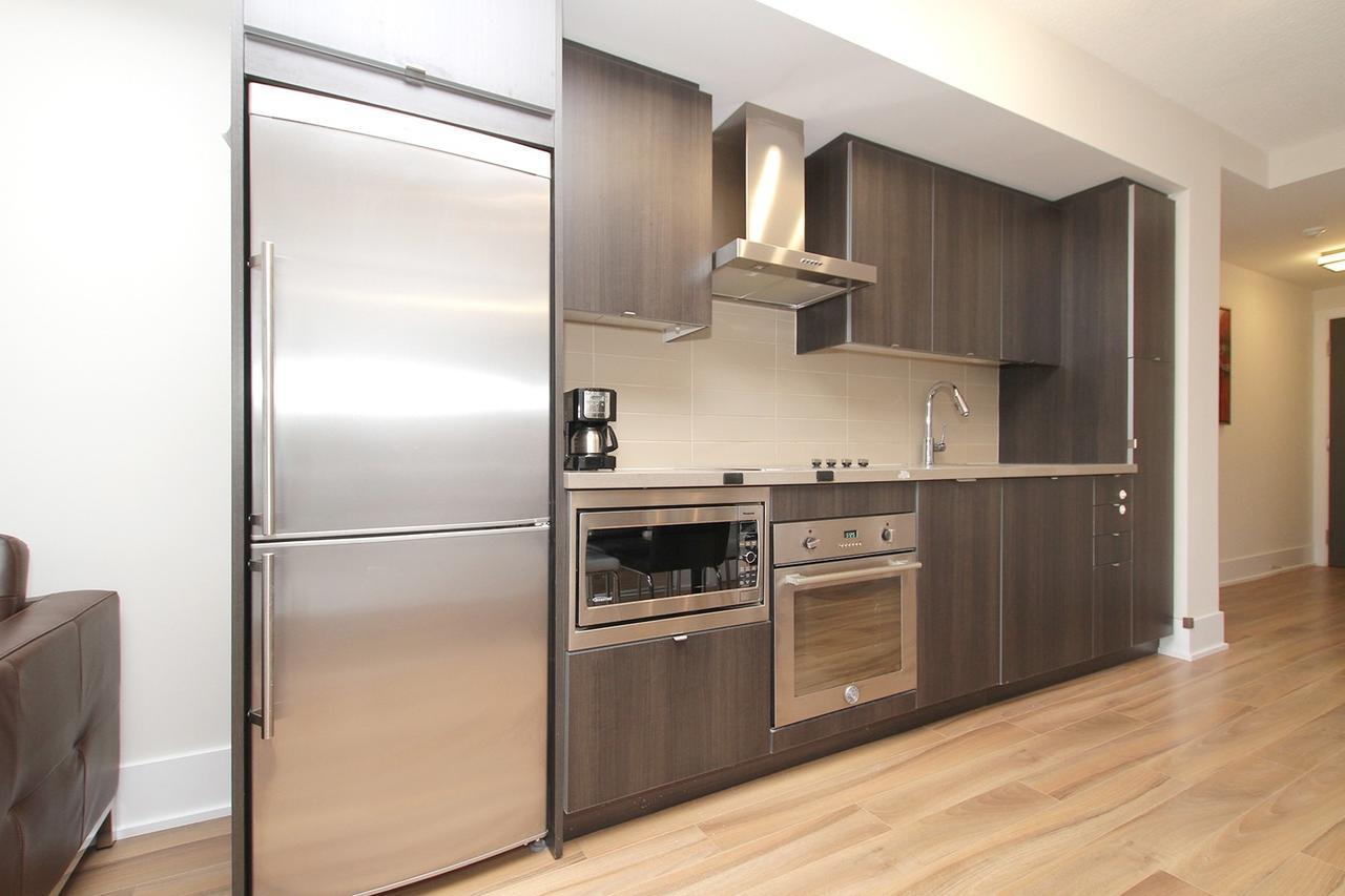 Napa Furnished Suites At Cn Tower & Maple Leaf Square Торонто Екстер'єр фото