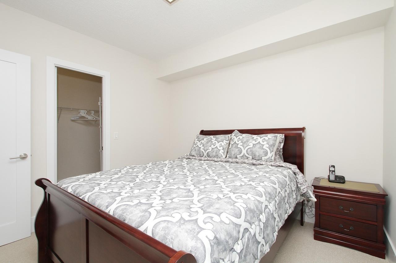 Napa Furnished Suites At Cn Tower & Maple Leaf Square Торонто Екстер'єр фото