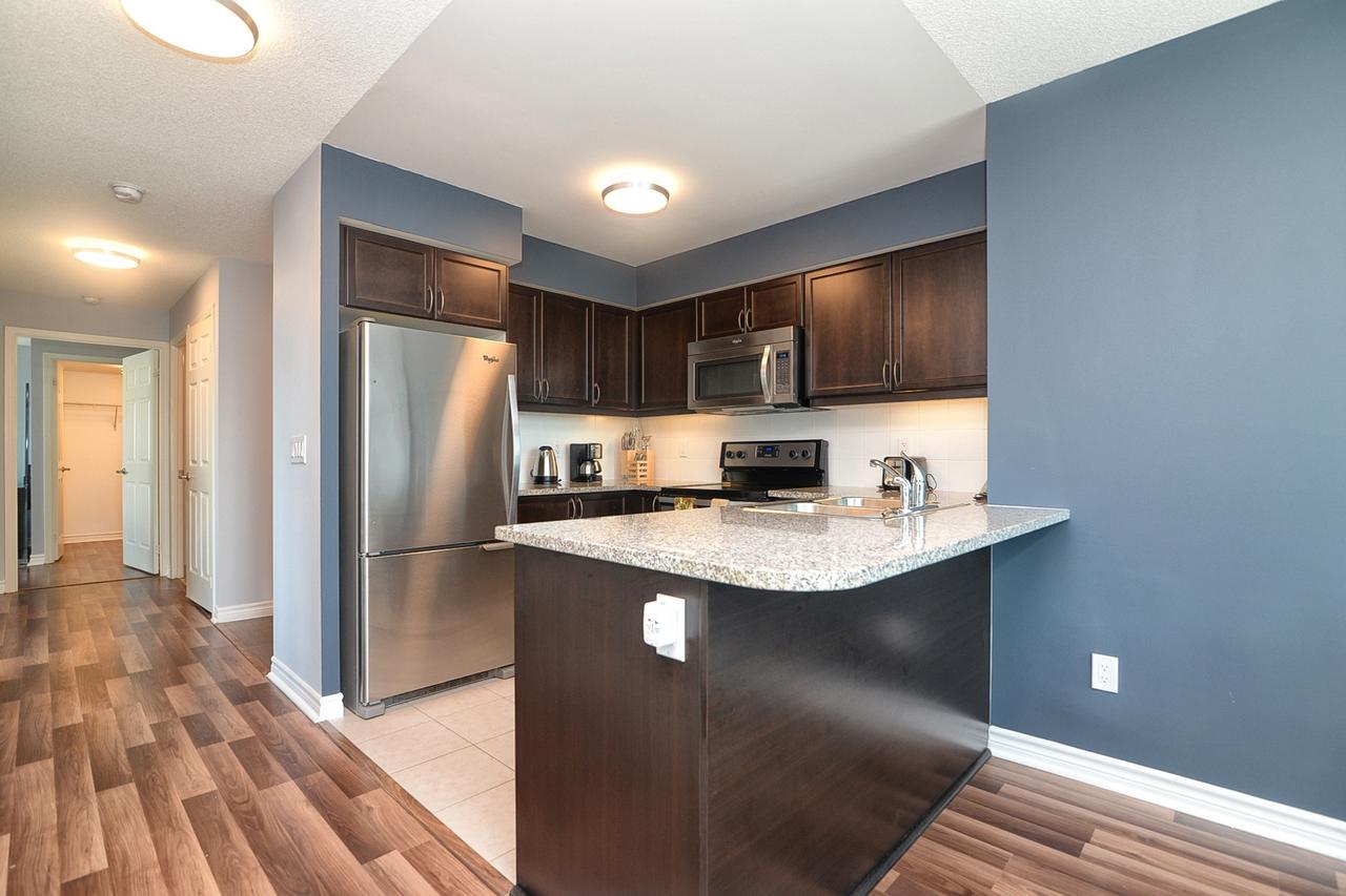 Napa Furnished Suites At Cn Tower & Maple Leaf Square Торонто Екстер'єр фото