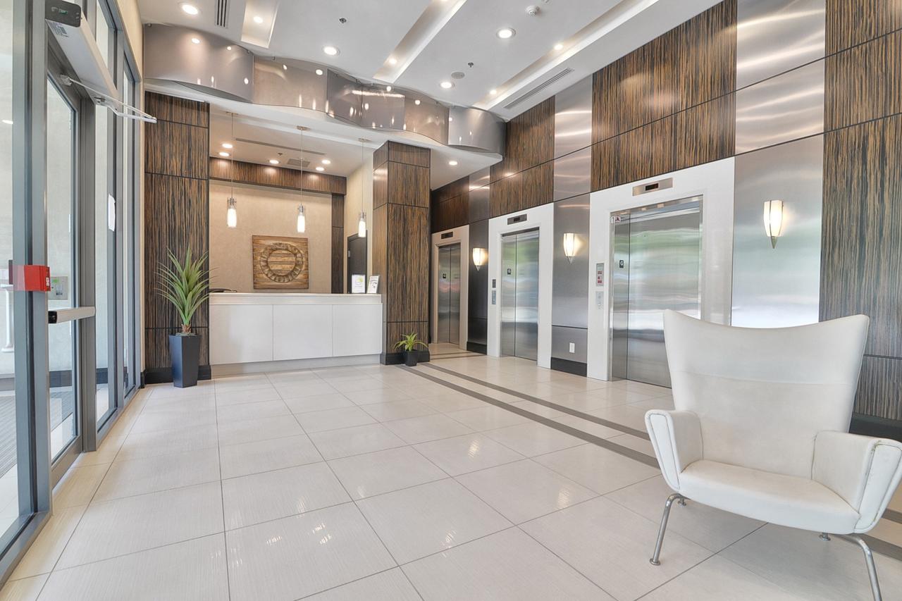 Napa Furnished Suites At Cn Tower & Maple Leaf Square Торонто Екстер'єр фото