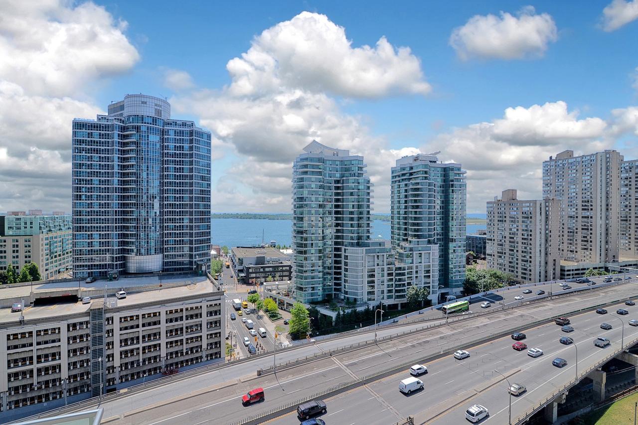 Napa Furnished Suites At Cn Tower & Maple Leaf Square Торонто Екстер'єр фото