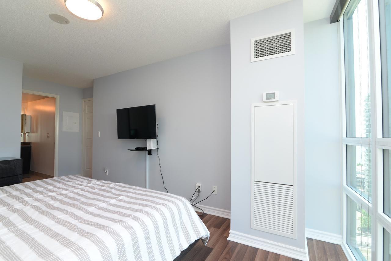 Napa Furnished Suites At Cn Tower & Maple Leaf Square Торонто Екстер'єр фото