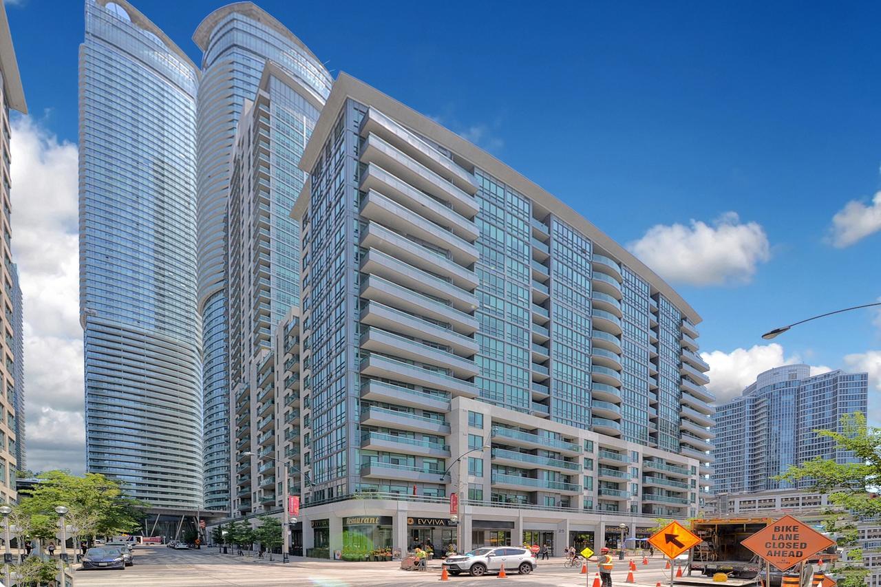 Napa Furnished Suites At Cn Tower & Maple Leaf Square Торонто Екстер'єр фото