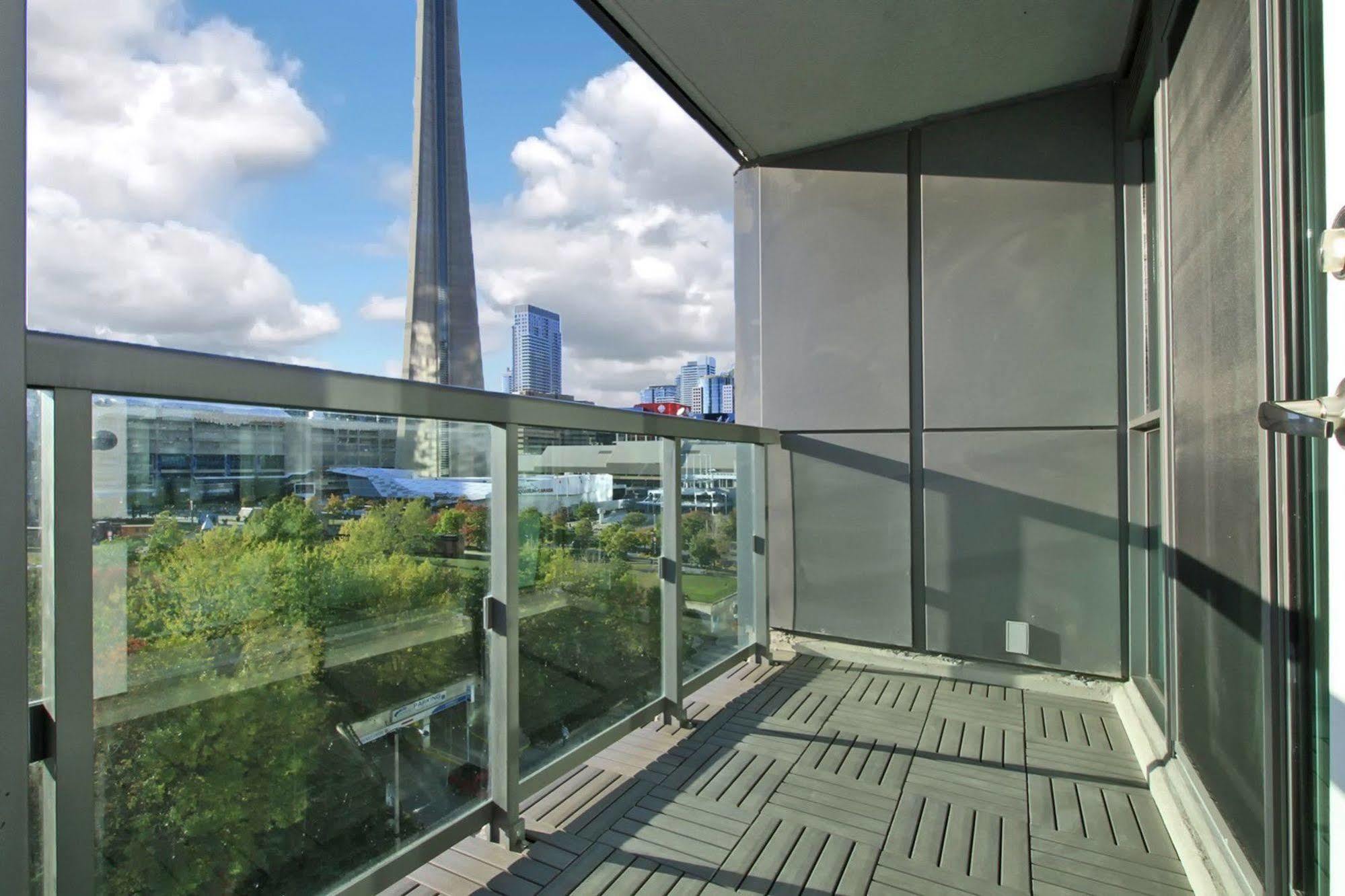 Napa Furnished Suites At Cn Tower & Maple Leaf Square Торонто Екстер'єр фото