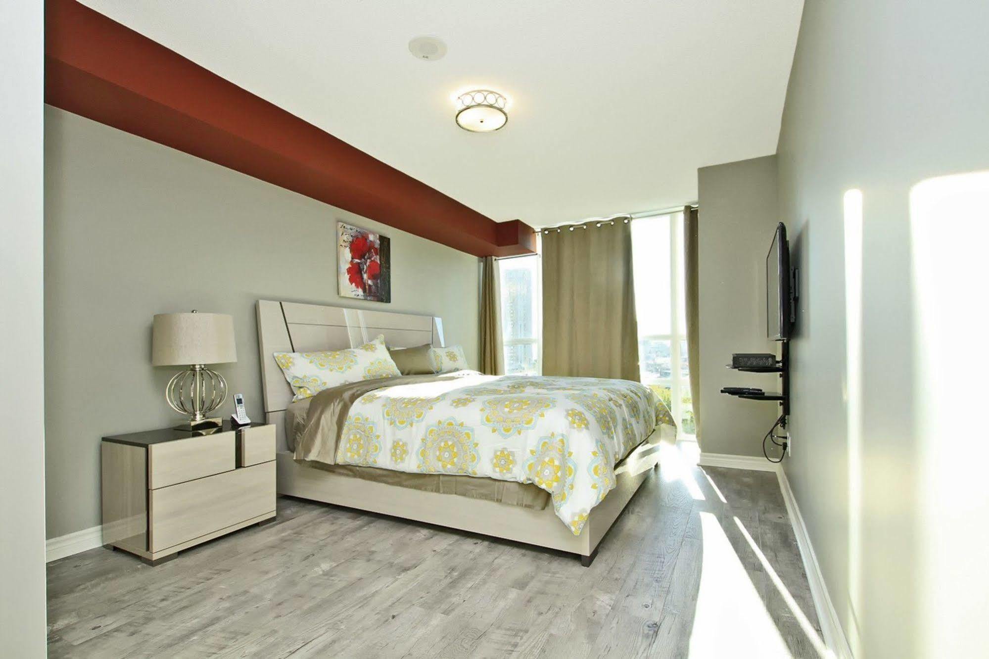 Napa Furnished Suites At Cn Tower & Maple Leaf Square Торонто Екстер'єр фото